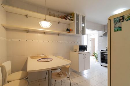 Apartamento à venda com 127m², 3 quartos e 1 vaga Apartamento à venda com 127m², 3 quartos e 1 vagaCozinha