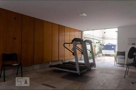 Apartamento à venda com 127m², 3 quartos e 1 vaga Apartamento à venda com 127m², 3 quartos e 1 vagaAcademia