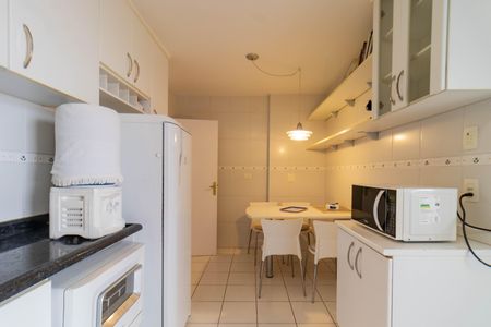 Apartamento à venda com 127m², 3 quartos e 1 vaga Apartamento à venda com 127m², 3 quartos e 1 vagaCozinha