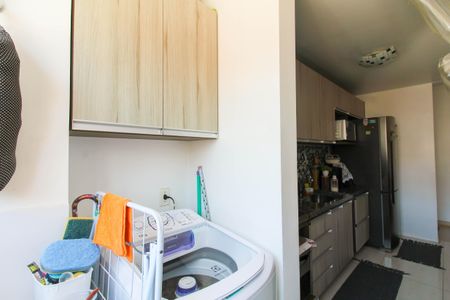 Apartamento à venda com 55m², 2 quartos e 1 vaga Apartamento à venda com 55m², 2 quartos e 1 vagaCozinha e Área de Serviço