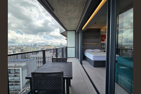 Studio para alugar com 45m², 1 quarto e 1 vaga Studio para alugar com 45m², 1 quarto e 1 vagaVaranda