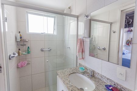 Banheiro da Suíte de apartamento à venda com 3 quartos, 822m² em Floresta, Belo Horizonte