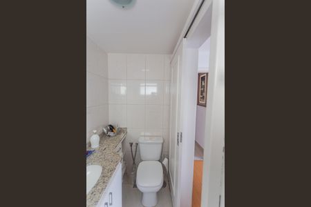 Apartamento à venda com 82m², 3 quartos e 2 vagas Apartamento à venda com 82m², 3 quartos e 2 vagasBanheiro da Suíte