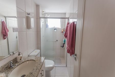 Apartamento à venda com 82m², 3 quartos e 2 vagas Apartamento à venda com 82m², 3 quartos e 2 vagasBanheiro Social