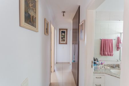 Corredor de apartamento à venda com 3 quartos, 822m² em Floresta, Belo Horizonte