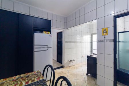Casa à venda com 80m², 2 quartos e 2 vagas Casa à venda com 80m², 2 quartos e 2 vagasCozinha