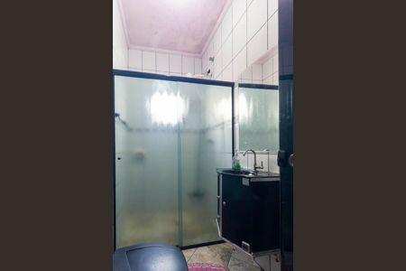 Casa à venda com 80m², 2 quartos e 2 vagasBanheiro