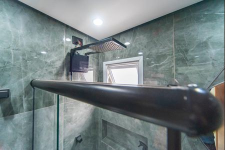 Apartamento à venda com 72m², 2 quartos e 1 vaga Apartamento à venda com 72m², 2 quartos e 1 vagaBanheiro