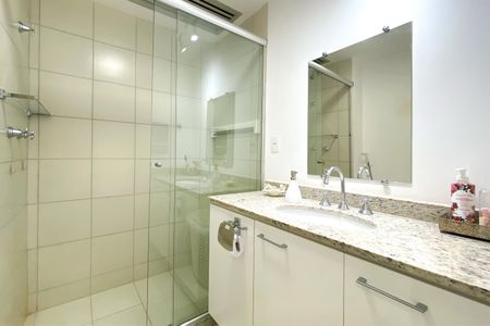 Apartamento à venda com 88m², 3 quartos e 2 vagasBanheiro