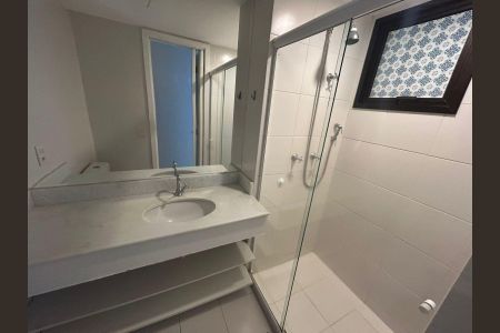 Banheiro de apartamento para alugar com 2 quartos, 60m² em Freguesia (Jacarepaguá), Rio de Janeiro