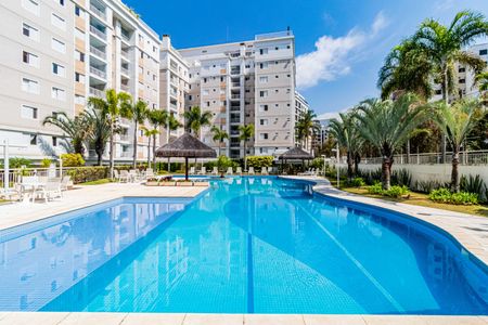 Apartamento à venda com 172m², 2 quartos e 3 vagas Apartamento à venda com 172m², 2 quartos e 3 vagasÁrea comum - Piscina
