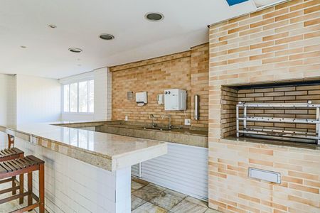 Apartamento à venda com 172m², 2 quartos e 3 vagas Apartamento à venda com 172m², 2 quartos e 3 vagasÁrea comum - Churrasqueira