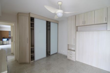 Apartamento à venda com 172m², 2 quartos e 3 vagas Apartamento à venda com 172m², 2 quartos e 3 vagasSuíte