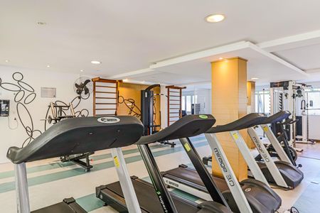 Apartamento à venda com 172m², 2 quartos e 3 vagas Apartamento à venda com 172m², 2 quartos e 3 vagasÁrea comum - Academia