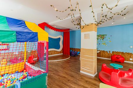 Apartamento à venda com 172m², 2 quartos e 3 vagas Apartamento à venda com 172m², 2 quartos e 3 vagasBrinquedoteca