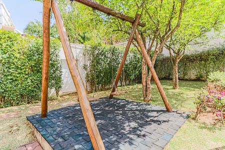 Apartamento à venda com 172m², 2 quartos e 3 vagas Apartamento à venda com 172m², 2 quartos e 3 vagasÁrea comum - Playground