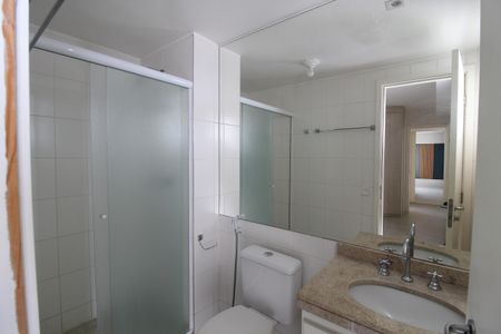 Apartamento à venda com 172m², 2 quartos e 3 vagas Apartamento à venda com 172m², 2 quartos e 3 vagasBanheiro Suíte