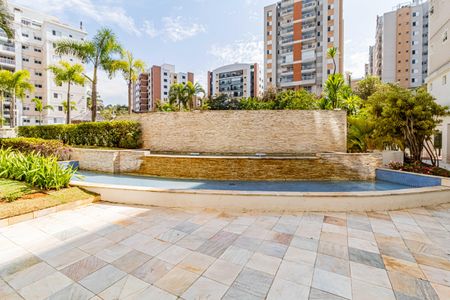 Apartamento à venda com 172m², 2 quartos e 3 vagas Apartamento à venda com 172m², 2 quartos e 3 vagasÁrea comum - Piscina