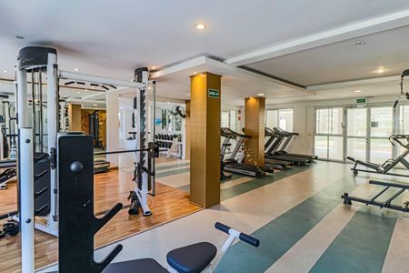 Apartamento à venda com 172m², 2 quartos e 3 vagas Apartamento à venda com 172m², 2 quartos e 3 vagasÁrea comum - Academia