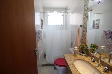 Casa de condomínio à venda com 154m², 4 quartos e 2 vagasQuarto 3 - Suíte