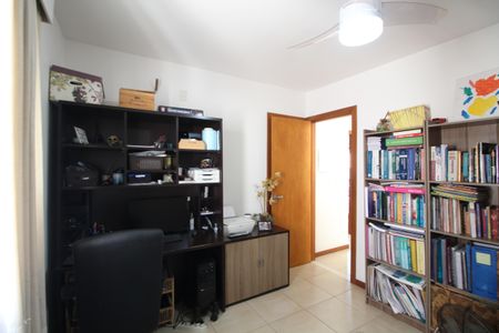 Casa de condomínio à venda com 154m², 4 quartos e 2 vagasQuarto 2