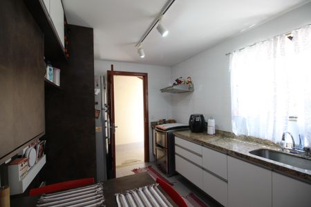 Casa de condomínio à venda com 154m², 4 quartos e 2 vagasCozinha