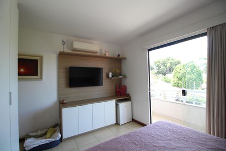 Casa de condomínio à venda com 154m², 4 quartos e 2 vagasQuarto 4