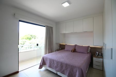 Casa de condomínio à venda com 154m², 4 quartos e 2 vagasQuarto 4