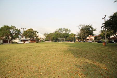 Casa de condomínio à venda com 154m², 4 quartos e 2 vagasÁrea Comum - Campo de Futebol