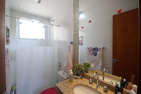 Casa de condomínio à venda com 154m², 4 quartos e 2 vagasQuarto 3 - Suíte