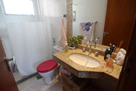 Casa de condomínio à venda com 154m², 4 quartos e 2 vagasQuarto 3 - Suíte