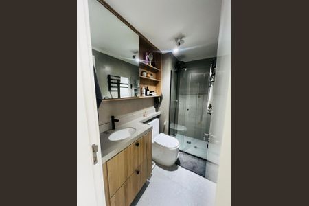 Banheiro de apartamento para alugar com 2 quartos, 38m² em Cambuci, São Paulo