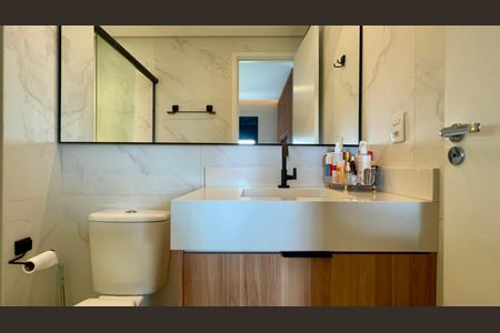 Studio para alugar com 25m², 1 quarto e sem vaga Studio para alugar com 25m², 1 quarto e sem vagaBanheiro