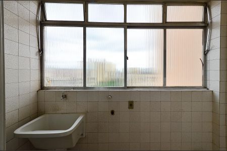 Apartamento para alugar com 64m², 2 quartos e sem vagaÁrea de Serviço