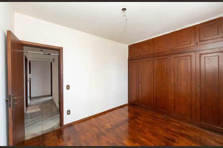 Apartamento à venda com 118m², 3 quartos e sem vaga Apartamento à venda com 118m², 3 quartos e sem vagaQUARTO2