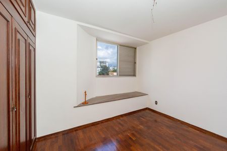 Apartamento à venda com 118m², 3 quartos e sem vaga Apartamento à venda com 118m², 3 quartos e sem vagaQUARTO2