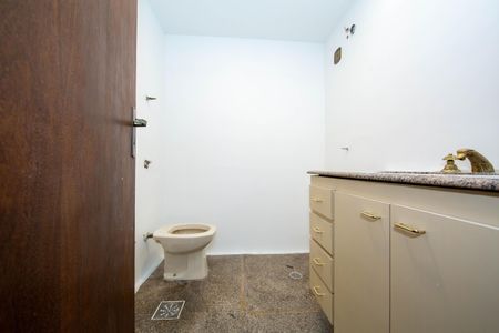 Apartamento à venda com 118m², 3 quartos e sem vaga Apartamento à venda com 118m², 3 quartos e sem vagaBANHEIRO2