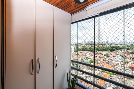 Apartamento à venda com 60m², 2 quartos e 2 vagasVaranda