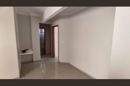 Apartamento para alugar com 2 quartos, 58m² em Santa Mônica, Uberlândia