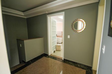 Apartamento para alugar com 278m², 4 quartos e 2 vagasCorredor