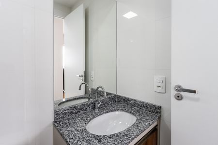Apartamento à venda com 40m², 2 quartos e sem vaga Apartamento à venda com 40m², 2 quartos e sem vagaBanheiro