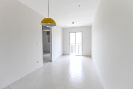 Sala de apartamento para alugar com 2 quartos, 52m² em Vila Carmosina, São Paulo