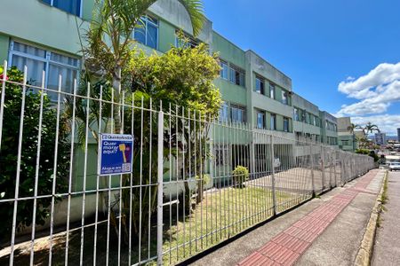 Casa para alugar com 58m², 2 quartos e 1 vagaFachada 