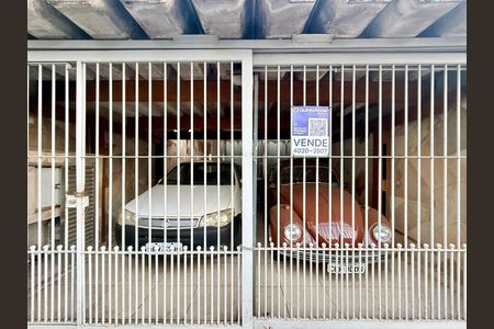 Fachada  de casa à venda com 3 quartos, 115m² em Campo Belo, São Paulo