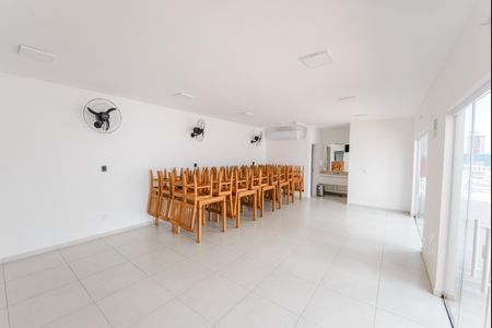 Apartamento para alugar com 68m², 2 quartos e 1 vaga Apartamento para alugar com 68m², 2 quartos e 1 vagaÁrea comum - Salão de festas