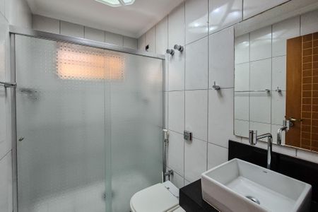 Casa à venda com 134m², 3 quartos e 2 vagasBanheiro Social