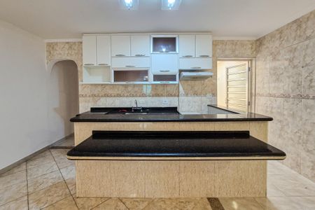 Casa à venda com 134m², 3 quartos e 2 vagasCozinha - Armários
