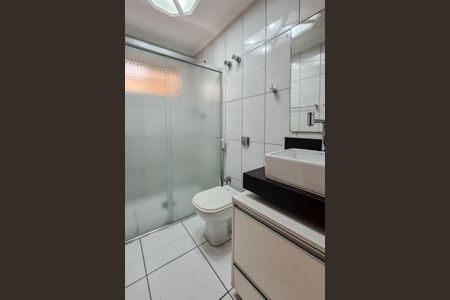 Casa à venda com 134m², 3 quartos e 2 vagasBanheiro Social