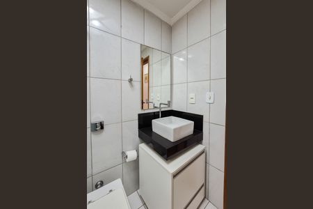 Casa à venda com 134m², 3 quartos e 2 vagasBanheiro Social