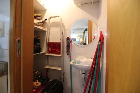 Apartamento à venda com 70m², 2 quartos e 1 vagaBanheiro de Serviço